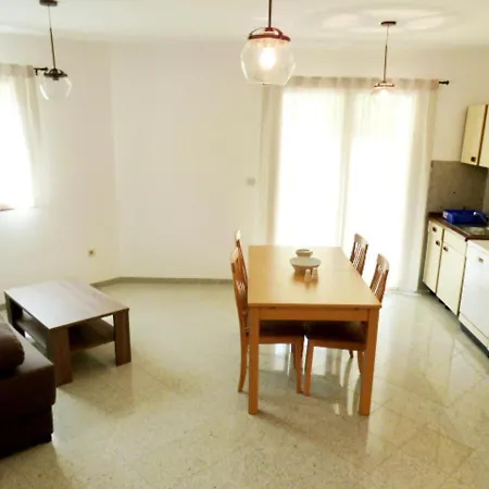 Allegra Apartment *